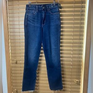 Hollister Ultra High Rise Mom Jean Raw Hem Size 3L 26 x 29